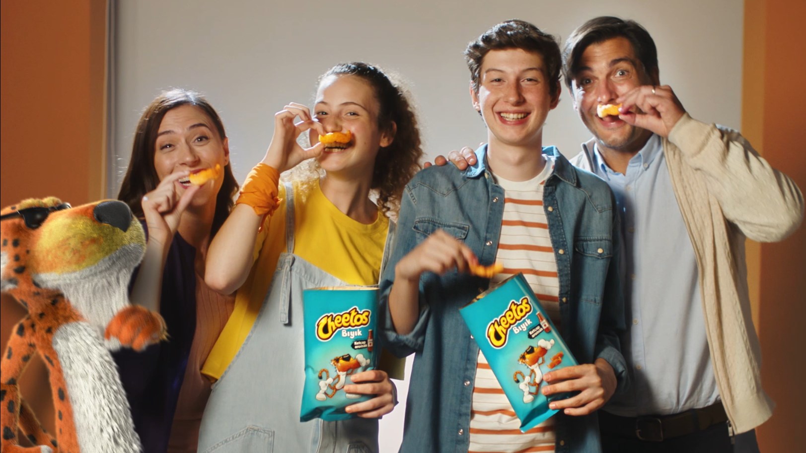 Cheetos "Eğlencenin Bıyık Şekli"