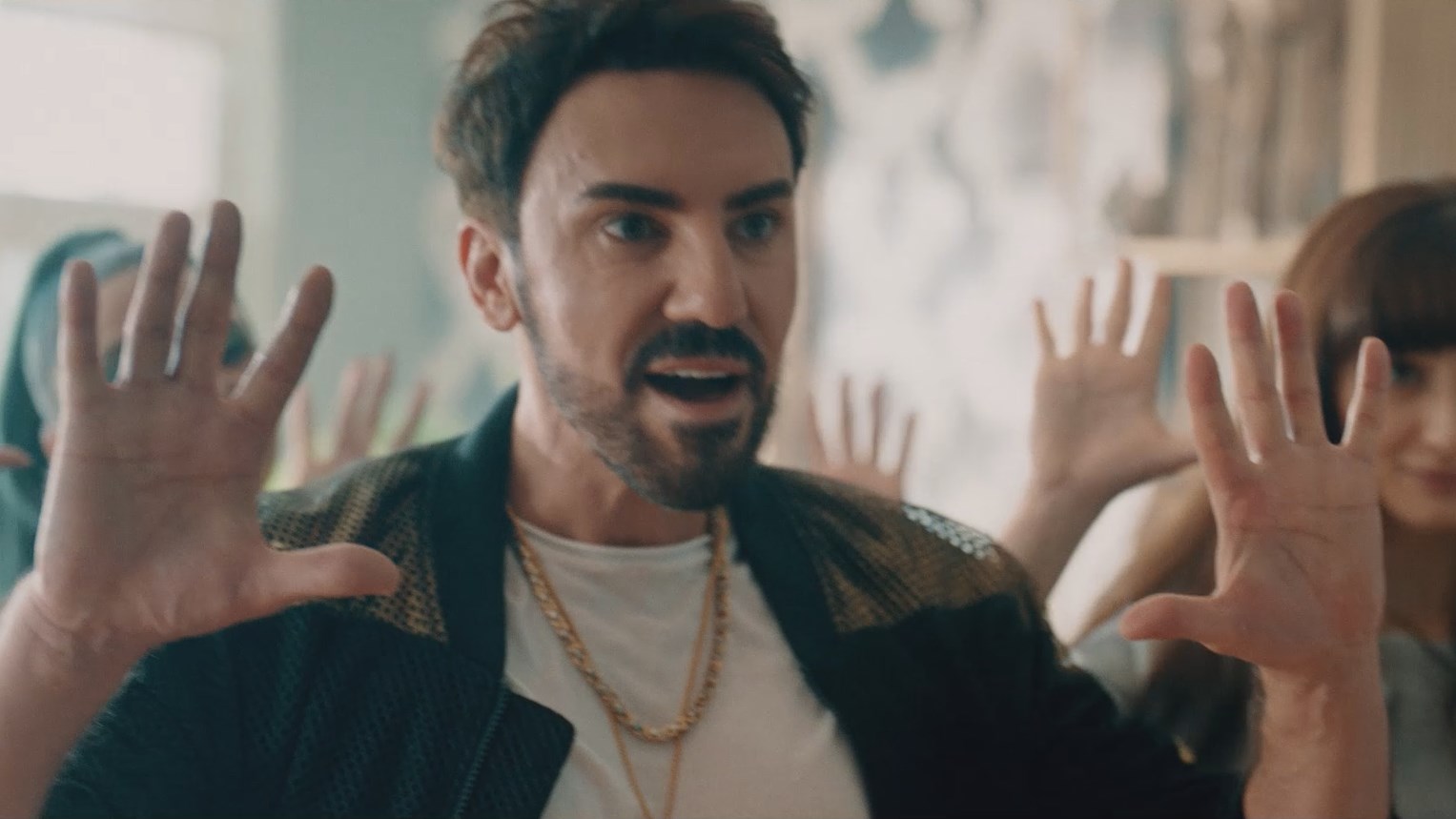 Azar "Herkesi Saran Eğlence"