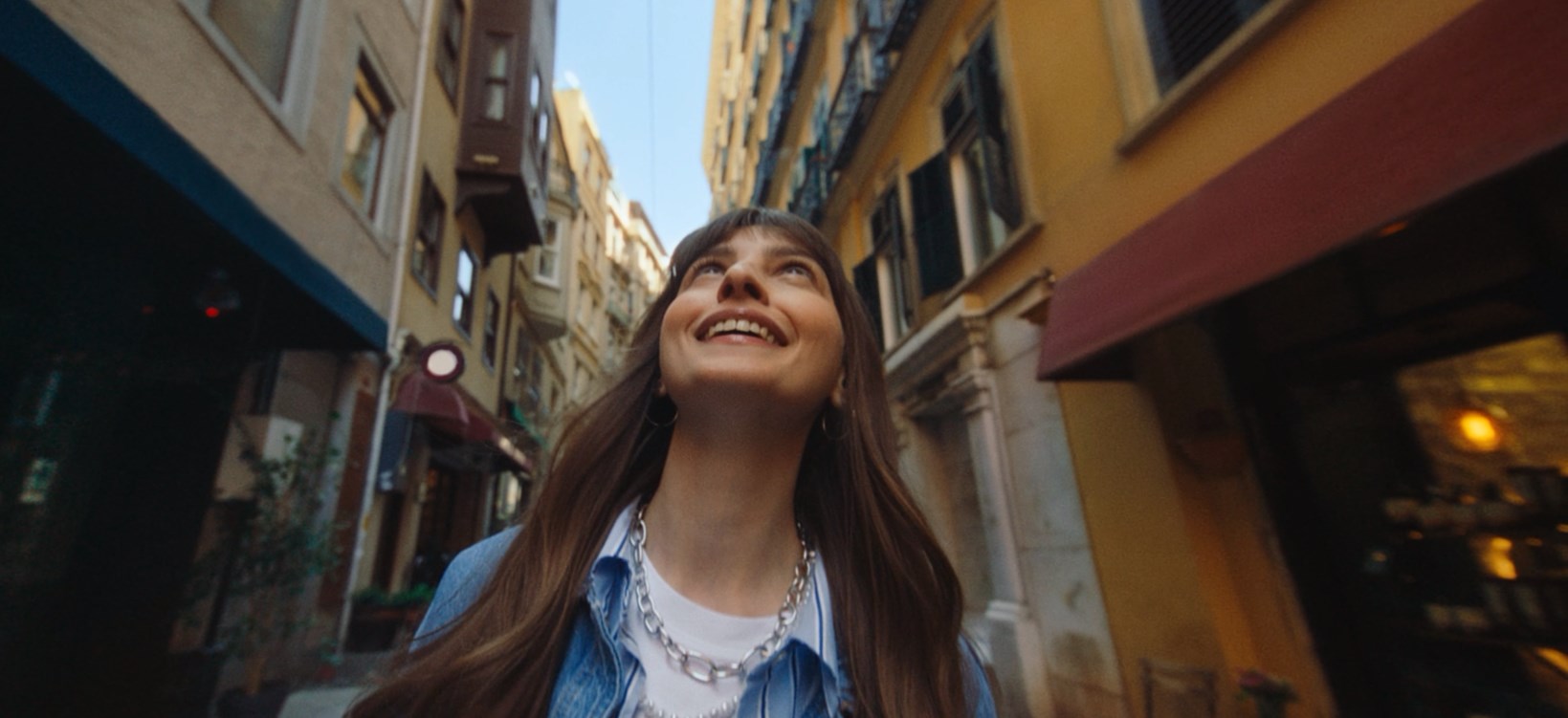 Eczacıbaşı "İstanbul Modern Açılış Filmi"